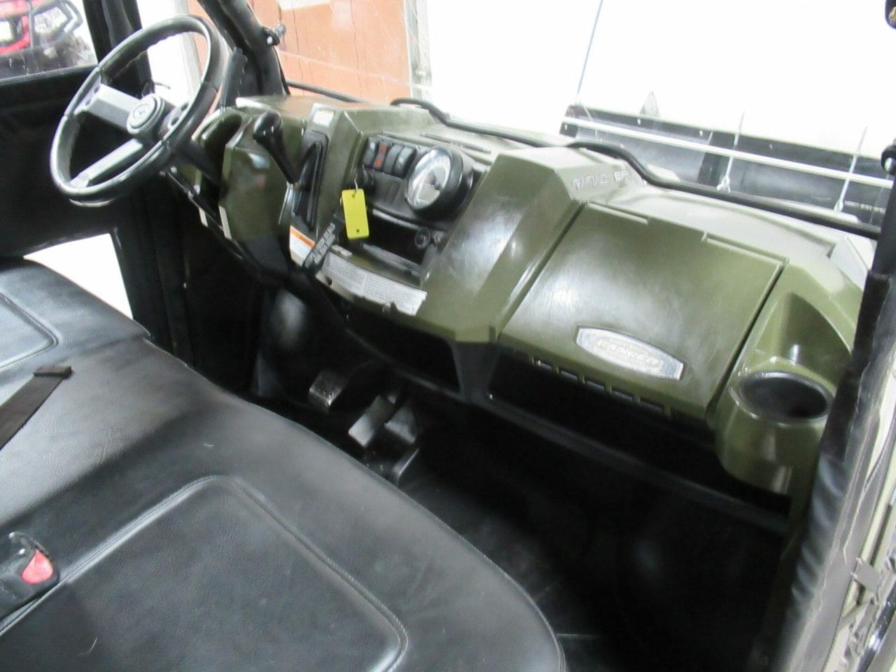 2011 Polaris Ranger 800 XP 4×4 * Full Cab w/ Heater * Winch & Plow *