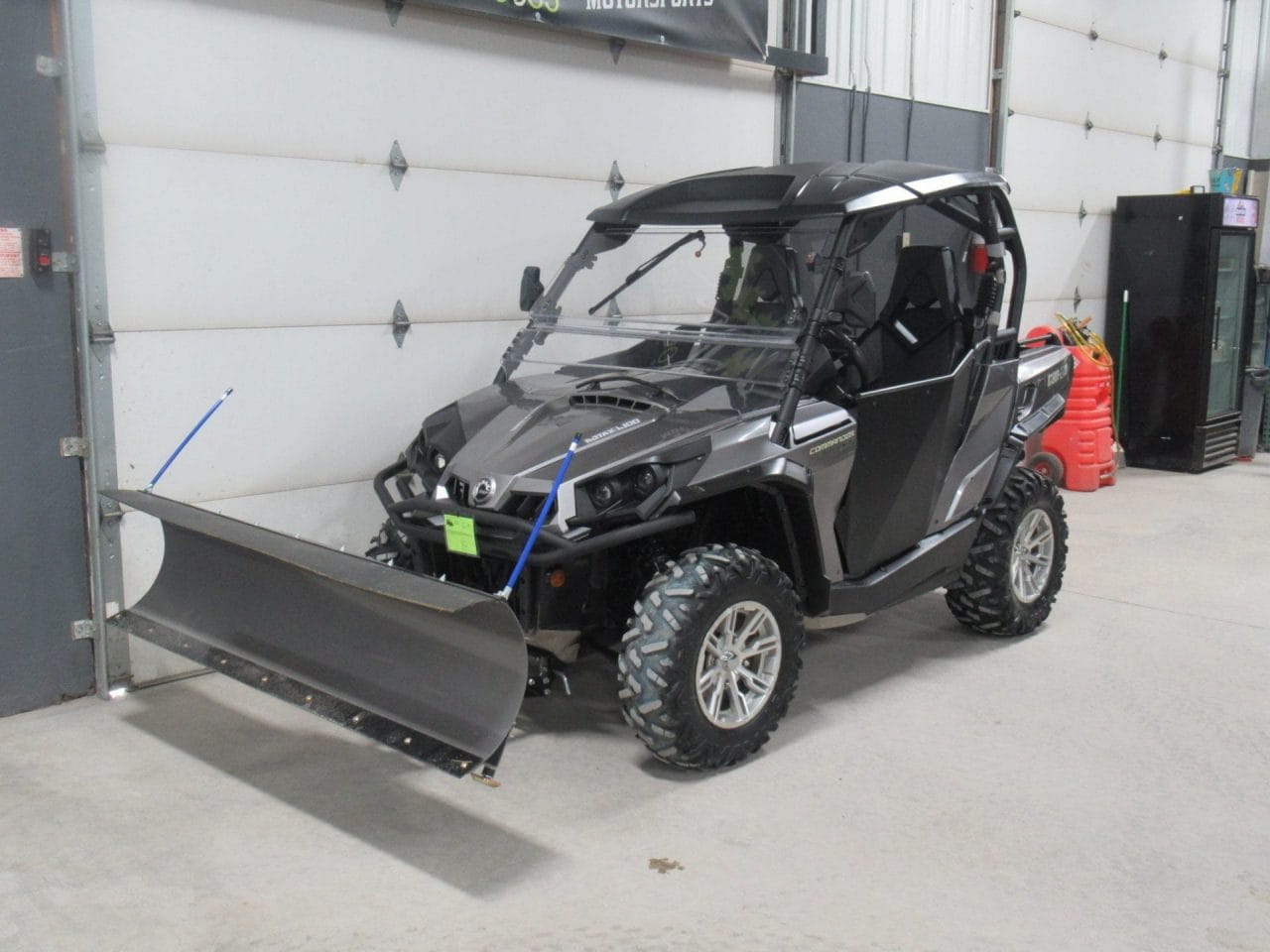 2012 Can-Am Commander 1000 xt * Winch and Snowplow *